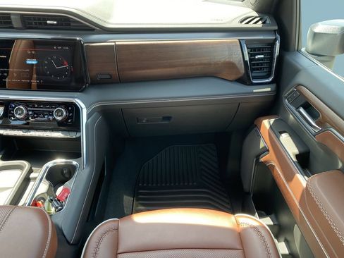 Used 2025 GMC Sierra 2500 Denali Ultimate AWD/4WD image 16