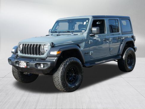 Used 2024 Jeep Wrangler Sport S image 3