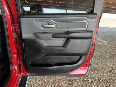 Used 2019 RAM 1500 Big Horn image 32