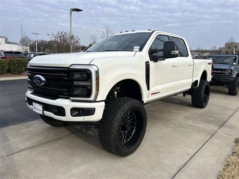 New 2026 Ford F250 Platinum w/ Tremor Off-Road Package image 38