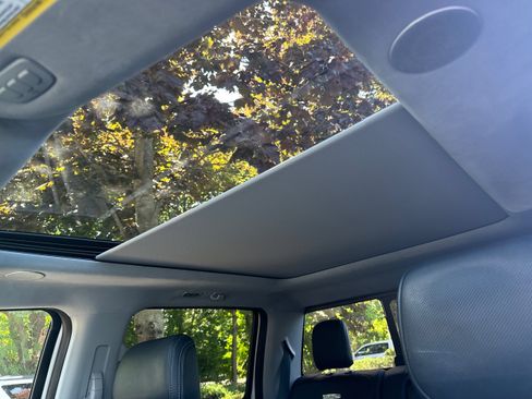 Used 2023 Ford F150 Limited AWD/4WD image 19