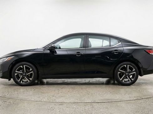 Used 2025 Nissan Sentra SV FWD image 5