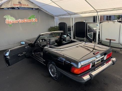 Used 1989 Mercedes-Benz 560 SL image 4