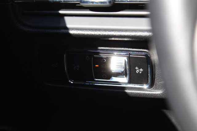 Certified 2023 Lincoln Corsair AWD image 20