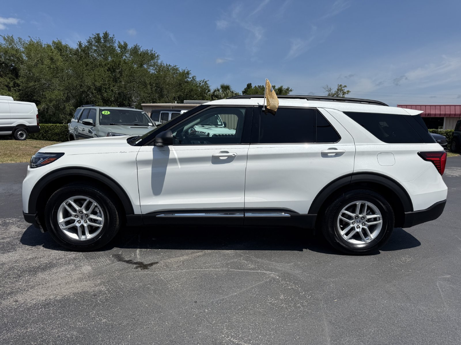 Certified 2025 Ford Explorer Active RWD image 8