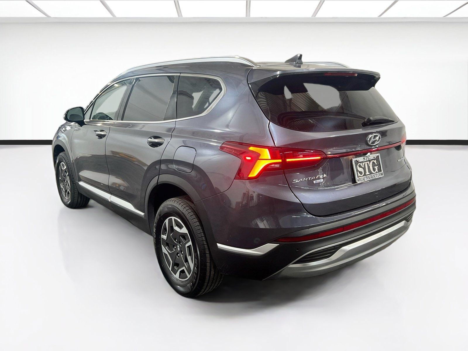 Used 2022 Hyundai Santa Fe Blue AWD/4WD image 6
