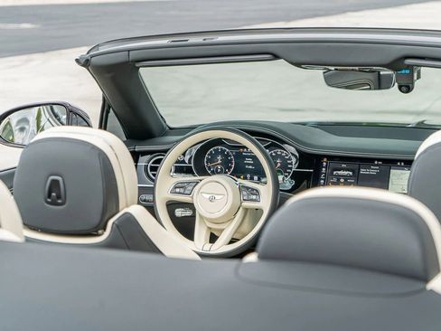 Used 2024 Bentley Continental GT V8 image 40