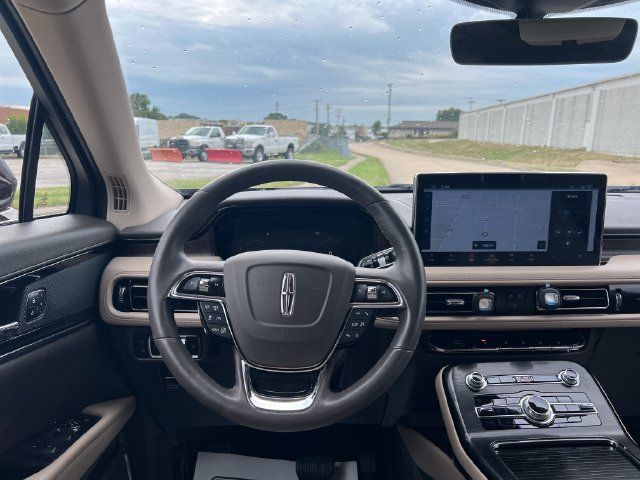 Used 2022 Lincoln Nautilus Reserve AWD/4WD image 18