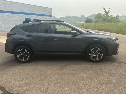 Used 2024 Subaru Crosstrek 2.0i Premium AWD/4WD image 6