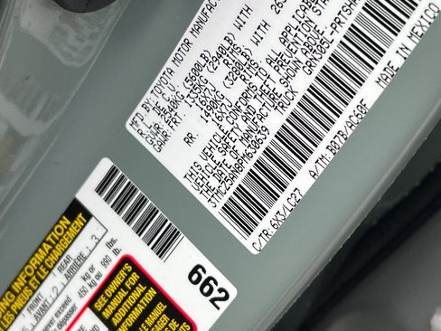 Used 2023 Toyota Tacoma TRD Off-Road w/ TRD Premium Off Road Package image 27