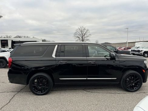 Used 2023 GMC Yukon XL Denali w/ Max Trailering Package image 6