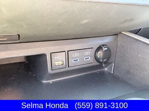 Used 2022 Toyota Highlander XSE AWD/4WD image 23