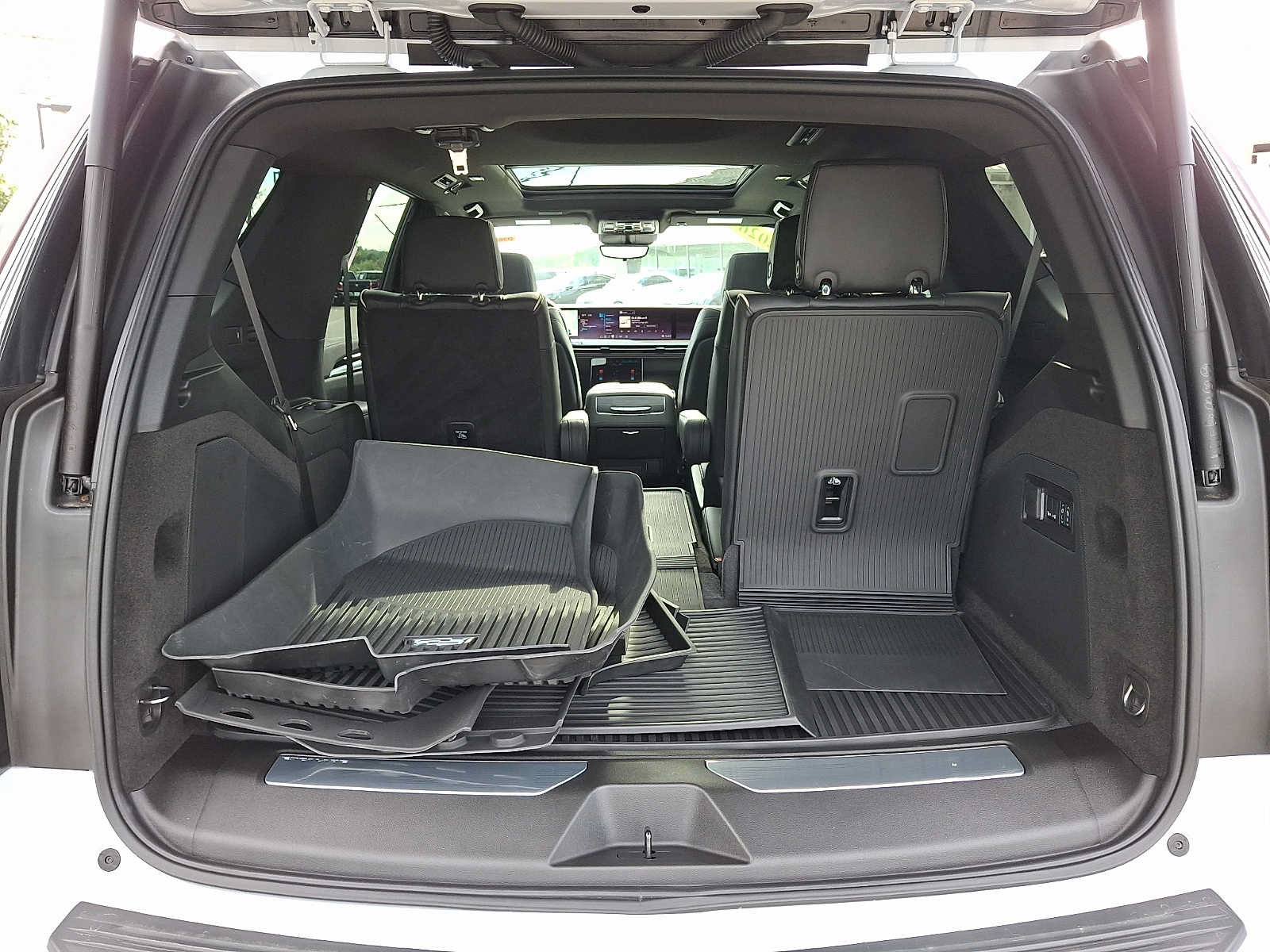 Certified 2026 Cadillac Escalade Sport w/ Touring Package AWD/4WD image 29