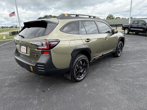 Used 2025 Subaru Outback Wilderness AWD/4WD image 9