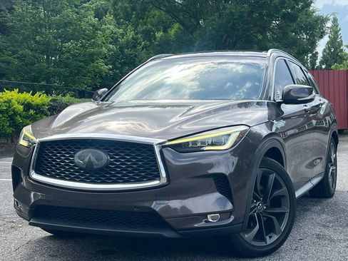Used 2019 INFINITI QX50 Essential w/ Sensory Package FWD image 1