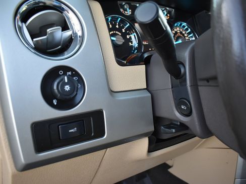 Used 2013 Ford F150 Lariat w/ Lariat Chrome Pkg image 40