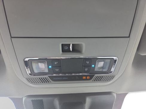 Used 2024 Ford F250 Lariat AWD/4WD image 34