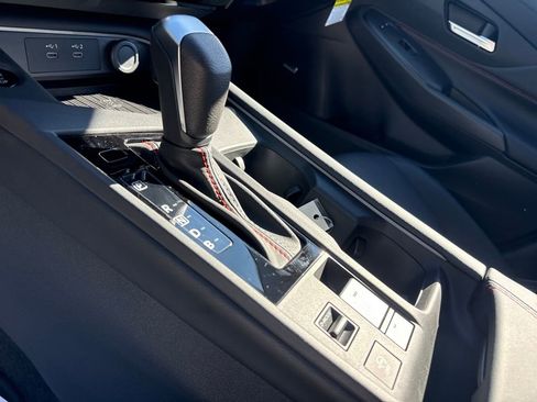 New 2026 Nissan Sentra SR w/ SR Premium Package FWD image 24