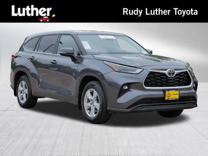 Certified 2025 Toyota Highlander LE