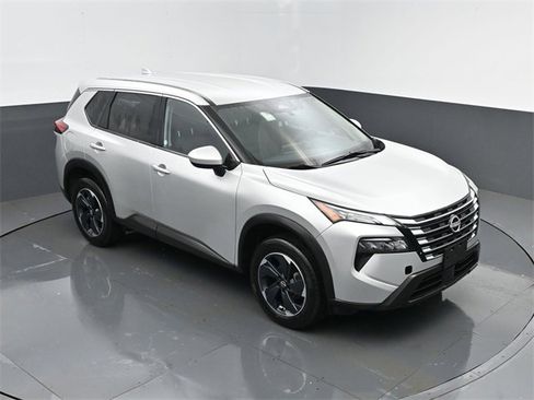 Used 2024 Nissan Rogue SV image 20