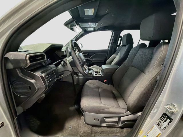 Used 2025 Toyota 4Runner SR5 AWD/4WD image 18