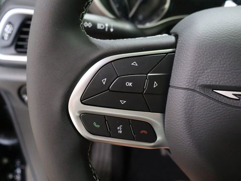 New 2027 Chrysler Pacifica Select AWD/4WD image 25