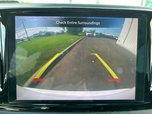 Used 2023 Chrysler Pacifica Touring-L FWD image 30