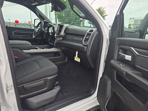 New 2026 RAM 3500 Big Horn AWD/4WD image 18