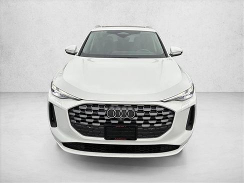 Used 2025 Audi Q5 Premium w/ Convenience Package AWD/4WD image 2