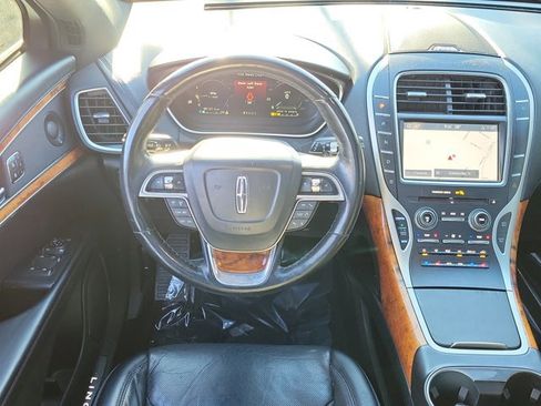 Used 2019 Lincoln Nautilus Reserve image 18