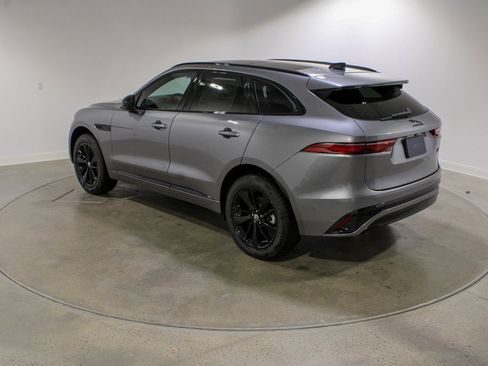 New 2026 Jaguar F-PACE R-Dynamic S image 3