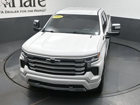 Used 2023 Chevrolet Silverado 1500 High Country w/ Technology Package AWD/4WD image 46