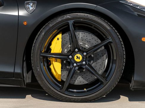 Used 2014 Ferrari 458 Italia Coupe image 16