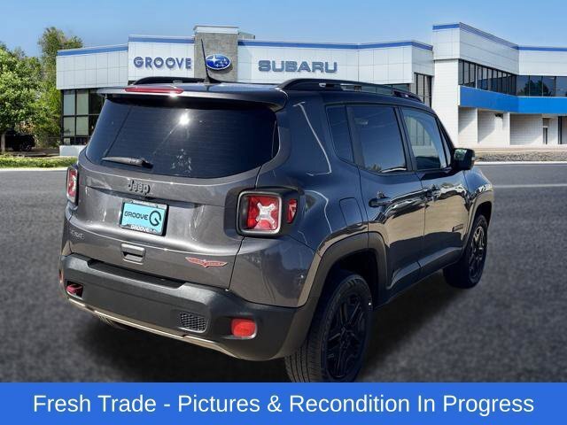 Used 2018 Jeep Renegade Trailhawk AWD/4WD image 6