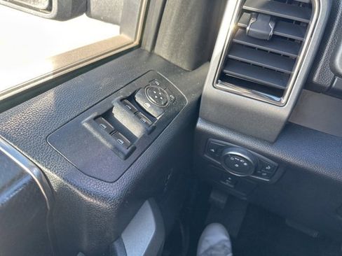 Used 2017 Ford F150 Raptor w/ Equipment Group 801A Mid image 19