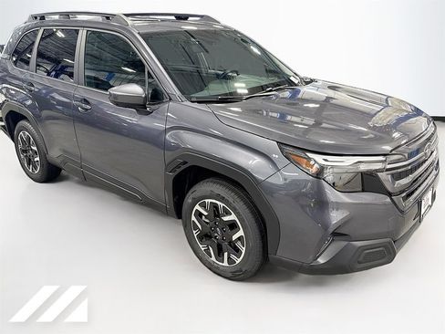 Used 2026 Subaru Forester Premium AWD/4WD image 3