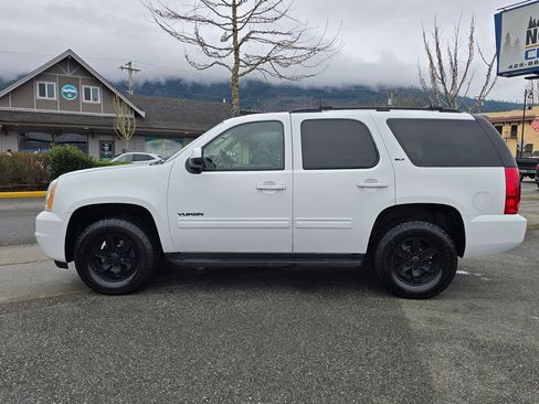 Used 2009 GMC Yukon SLT w/ Preferred Package image 8
