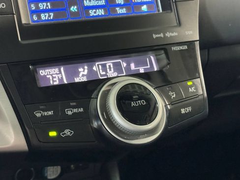 Used 2014 Toyota Prius V Three FWD image 22