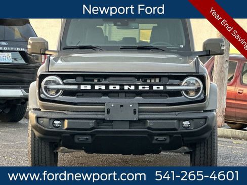 New 2025 Ford Bronco Outer Banks image 9