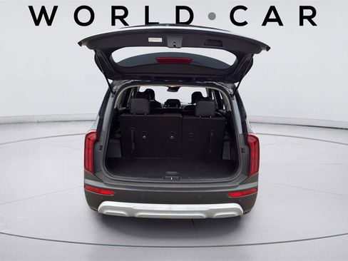 Certified 2021 Kia Telluride LX image 38