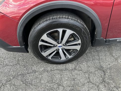 Used 2019 Subaru Outback 2.5i Limited AWD/4WD image 11