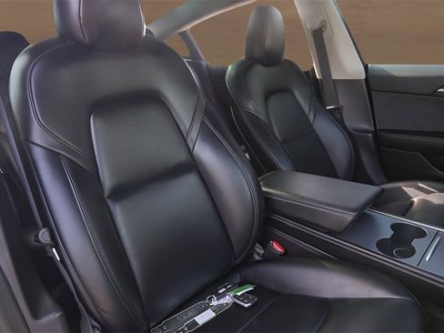 Used 2021 Tesla Model 3 Performance image 28