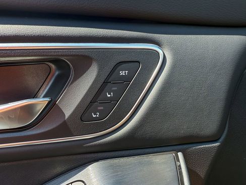 Certified 2024 Nissan Rogue Platinum image 38