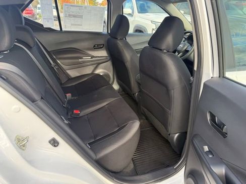 New 2025 Nissan Kicks Play S image 27
