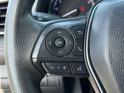 Used 2019 Toyota Camry LE w/ Carpet Mat Package FWD image 19