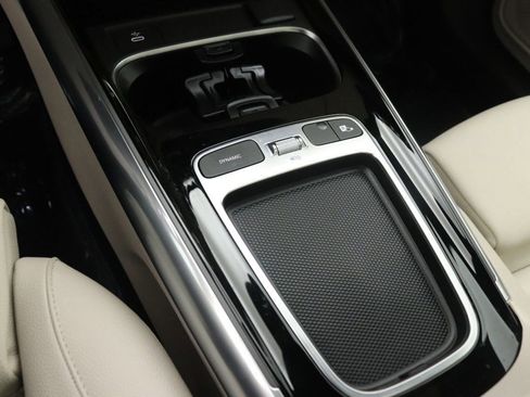 Certified 2025 Mercedes-Benz GLA 250 image 18