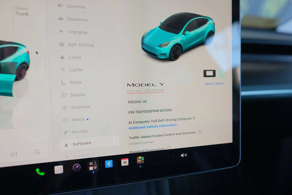 Used 2022 Tesla Model Y Performance AWD/4WD image 9