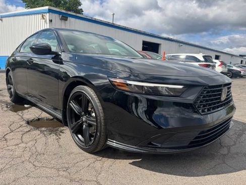 Used 2025 Honda Accord Sport image 8