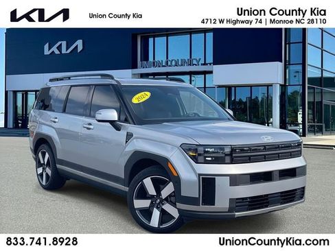 Used 2024 Hyundai Santa Fe Limited image 1