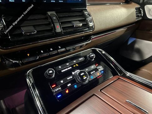 Certified 2022 Lincoln Navigator L Reserve image 17